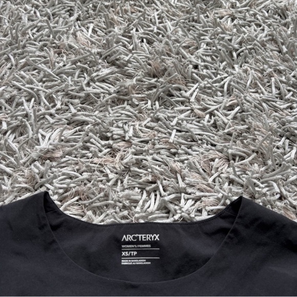 Arc'teryx Contenta Pullover Cropped Light Weight Top Black Size XS - Picture 8 of 8